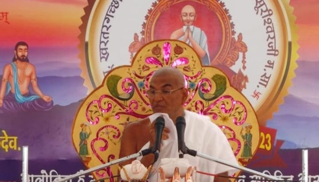 गर्भवती माँ को गर्भ के समय धर्म ध्यान में रहना चाहिए – जिनमणिप्रभसूरिश्वरजी