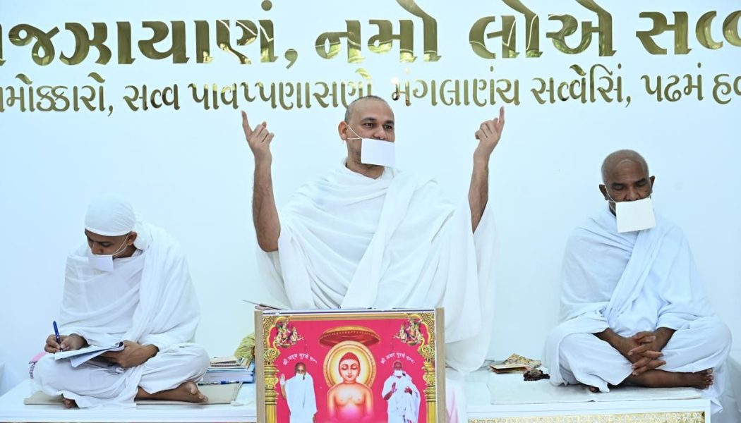प्रभु की भक्ति श्रद्धा भाव से करेंये डा. श्री वरुण मुनि जी