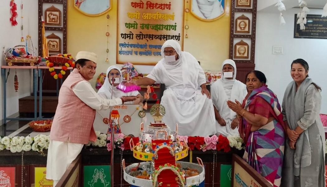 समाजसेवी, श्री संघाध्यक्ष सुभाषजी ललवाणी का जन्मदिवस गुरुमॉं उपप्रवर्तिनी श्रमणी गौरव पु. चंद्रकला श्री जी के सानिध्यमे संप्पन्न